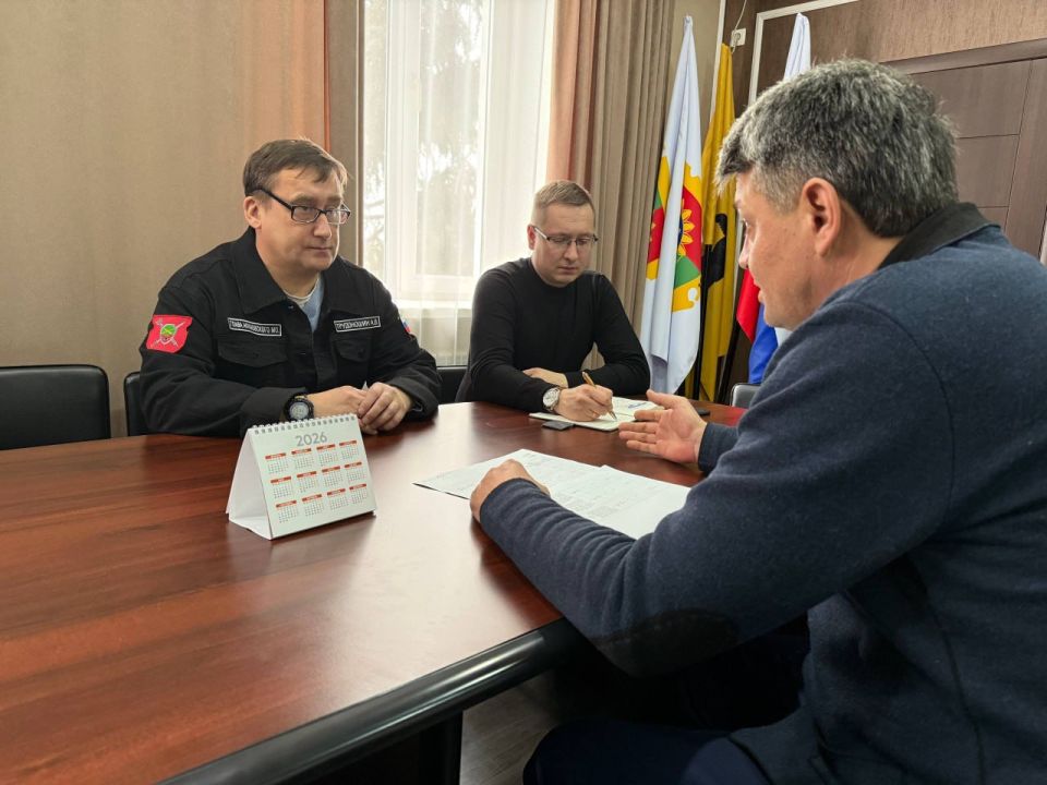 Александр Трудоношин: Перспективы увеличения численности ключевых автобусных маршрутов обсудили сегодня с исполняющим обязанности директора ГУП «АТЗ» («Автотранс Запорожской области») Владимиром Солнцевым Александр Трудоношин: Перспективы увеличения численности ключевых автобусных маршрутов обсудили сегодня с исполняющим обязанности директора ГУП «АТЗ» («Автотранс Запорожской области») Владимиром Солнцевым