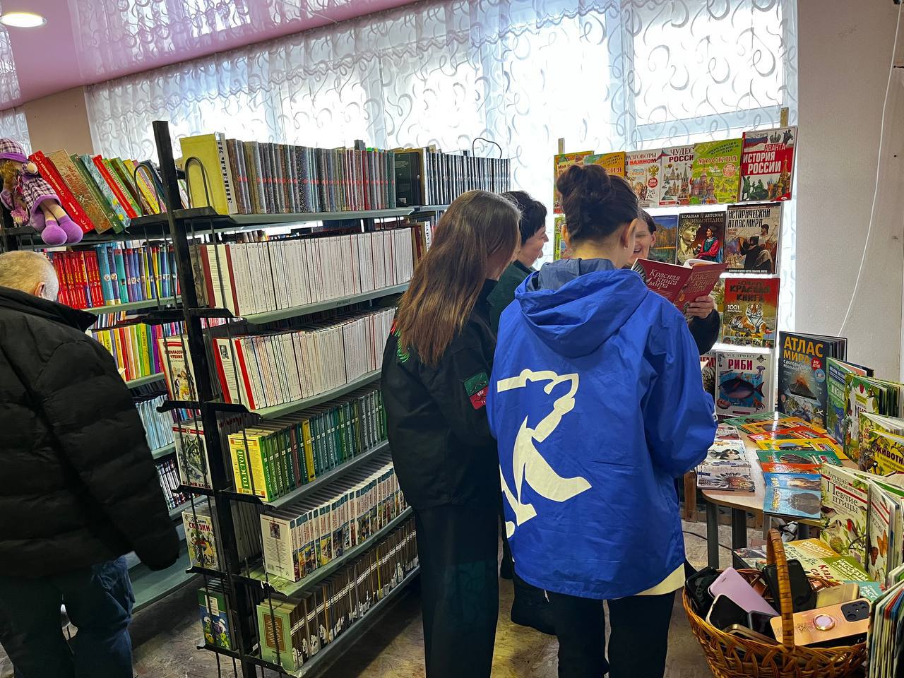 В Каменско-Днепровском округе активисты провели акцию ко Дню без интернета В Каменско-Днепровском округе активисты провели акцию ко Дню без интернета