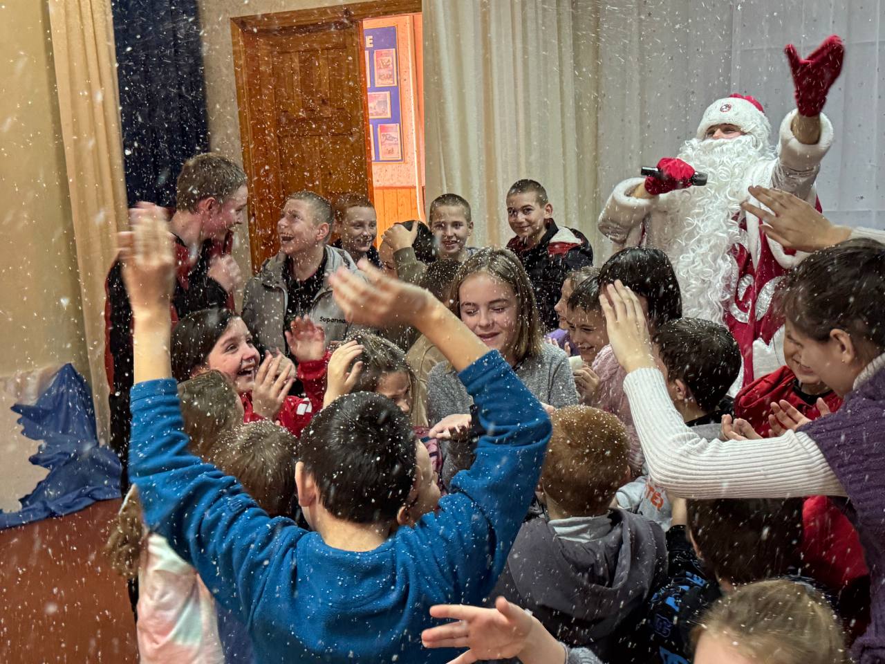 Ангелина Ярчук: При поддержке предпринимателей Елены Лагуткиной и Ярослава Зильберглита в Тереньевской школе-интернате получился настоящий зимний праздник — тёплый, добрый и по-настоящему волшебный Ангелина Ярчук: При поддержке предпринимателей Елены Лагуткиной и Ярослава Зильберглита в Тереньевской школе-интернате получился настоящий зимний праздник — тёплый, добрый и по-настоящему волшебный