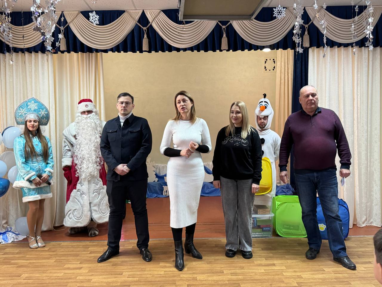 Ангелина Ярчук: При поддержке предпринимателей Елены Лагуткиной и Ярослава Зильберглита в Тереньевской школе-интернате получился настоящий зимний праздник — тёплый, добрый и по-настоящему волшебный Ангелина Ярчук: При поддержке предпринимателей Елены Лагуткиной и Ярослава Зильберглита в Тереньевской школе-интернате получился настоящий зимний праздник — тёплый, добрый и по-настоящему волшебный