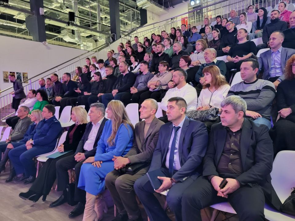 В Мелитополе состоялся показ фильма «Блокадная юстиция. Адвокаты» В Мелитополе состоялся показ фильма «Блокадная юстиция. Адвокаты»