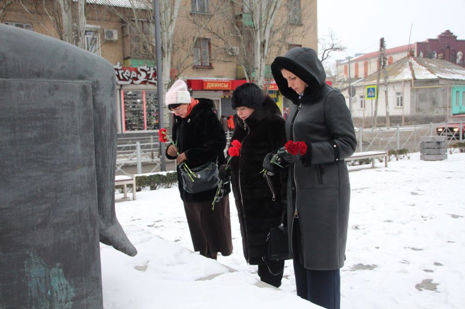 27 ������ ��������� �������� ������� ������ ����� ��������� 1941�1943 �����