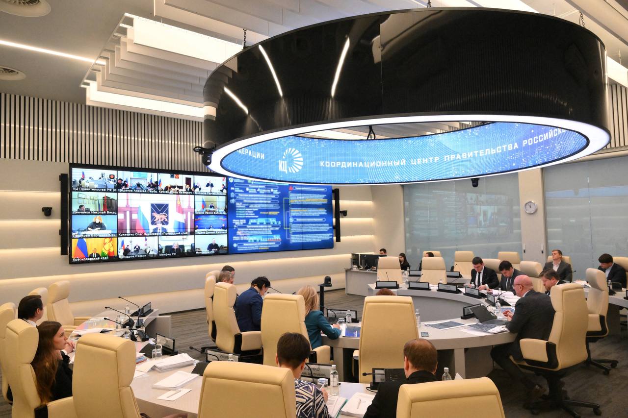 Дмитрий Чернышенко провел совещание по реализации проекта «Пять морей и озеро Байкал» Дмитрий Чернышенко провел совещание по реализации проекта «Пять морей и озеро Байкал»