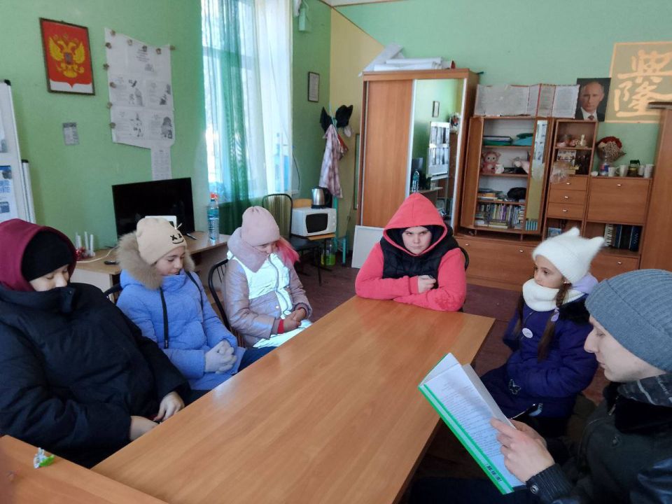 «Жизнь без наркотиков» - познавательную лекцию на такую тему провели сотрудники Преславского сельского клуба для подрастающего поколения