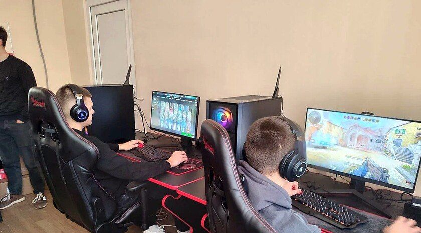 � ������������ ������ � 23 ������� ������� ������ �� Counter-Strike