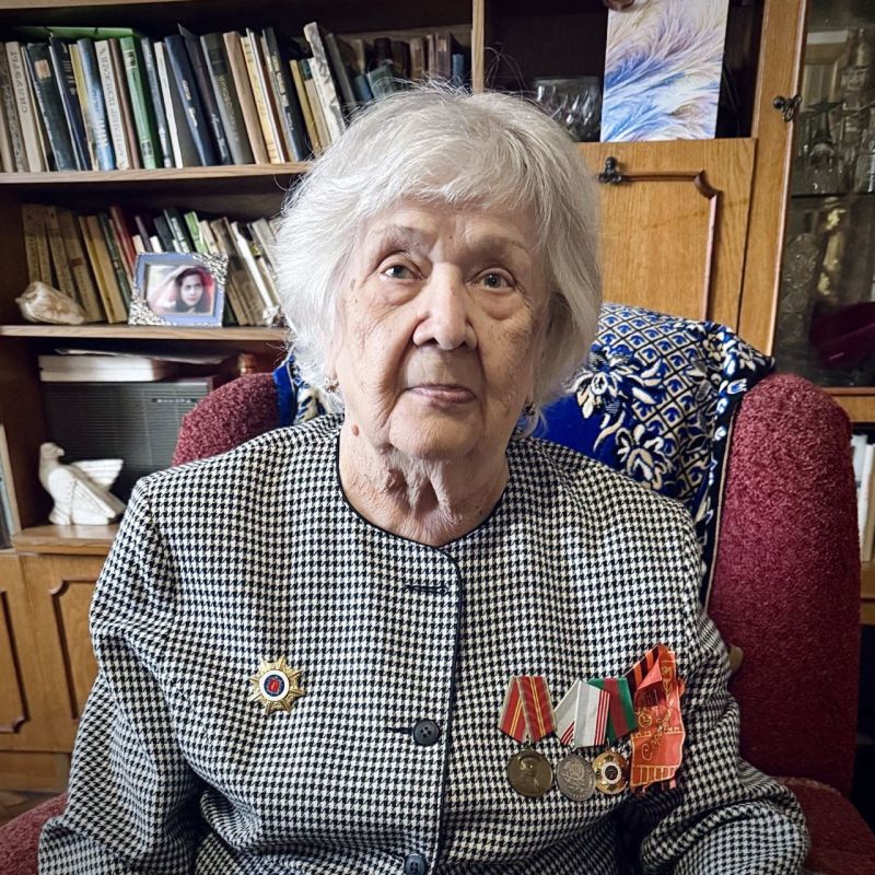 �������� �������� ������� ����������� ������� ������� �������� ������ � 90-������ ������� ���������� ����� �������