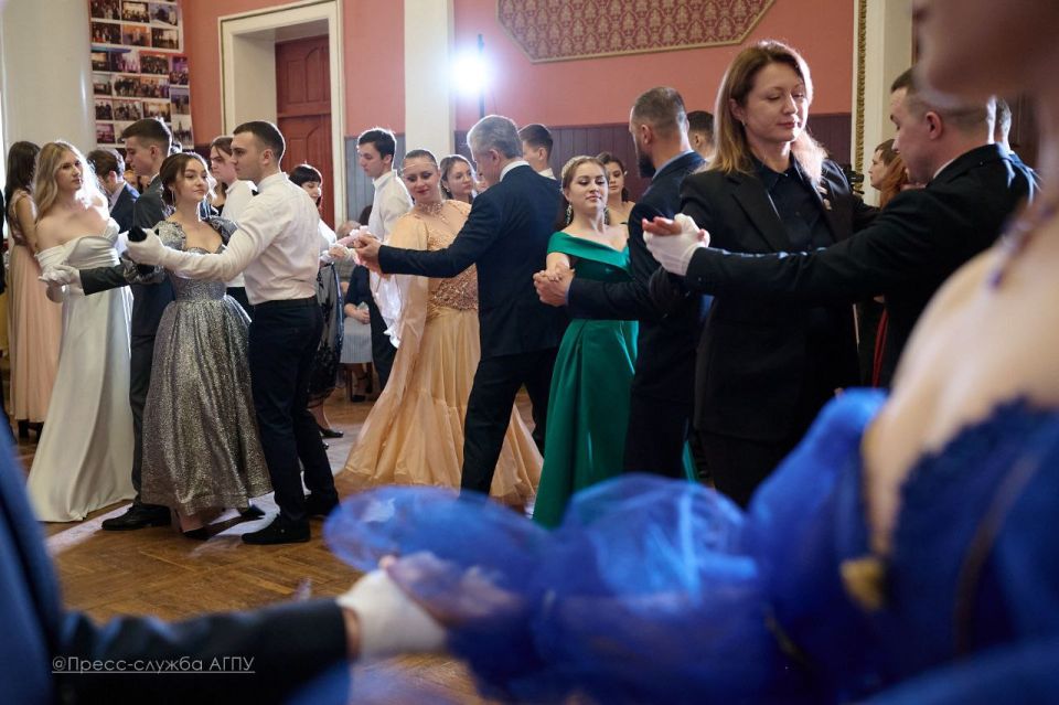 12 ������� � �������� �������������� ������������ ������������ ���������� ����� �� ������� ��� �������� ������� ������