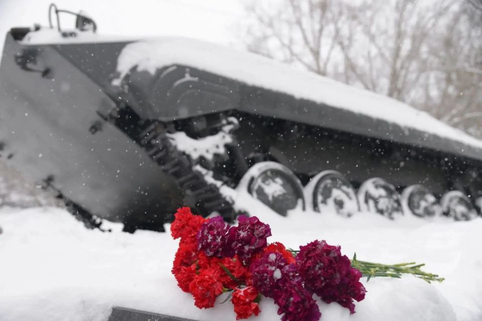 ����� ���������: 37 ��� �����, 15 ������� 1989 ����, ��������� ������� ��������� ����� �������� ���������� �����������