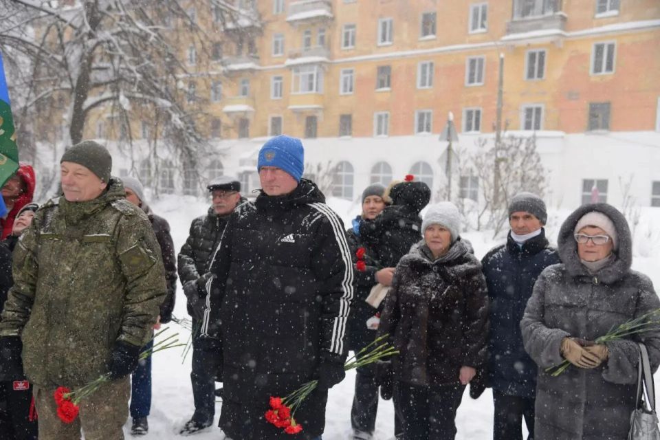 ����� ���������: 37 ��� �����, 15 ������� 1989 ����, ��������� ������� ��������� ����� �������� ���������� �����������