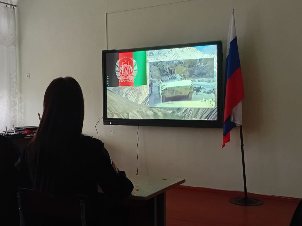 �����������-����������� ���������� ����������� ����� � ���� ����, ������������ �� ��� ������ � ���������, ����������� ��������� ���� �� ��������� ���������, ��������� ���������� ������������ ��������������� ���