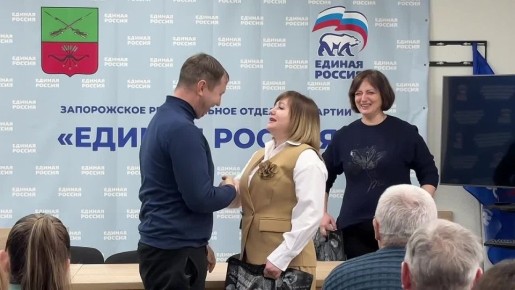 В преддверии Дня Защитника Отечества, Глава Черниговского муниципального округа, Илона Сергеевна Щипенко, от имени всего женского коллектива Администрации, сердечно поздравила наших дорогих мужчин с наступающим праздником!