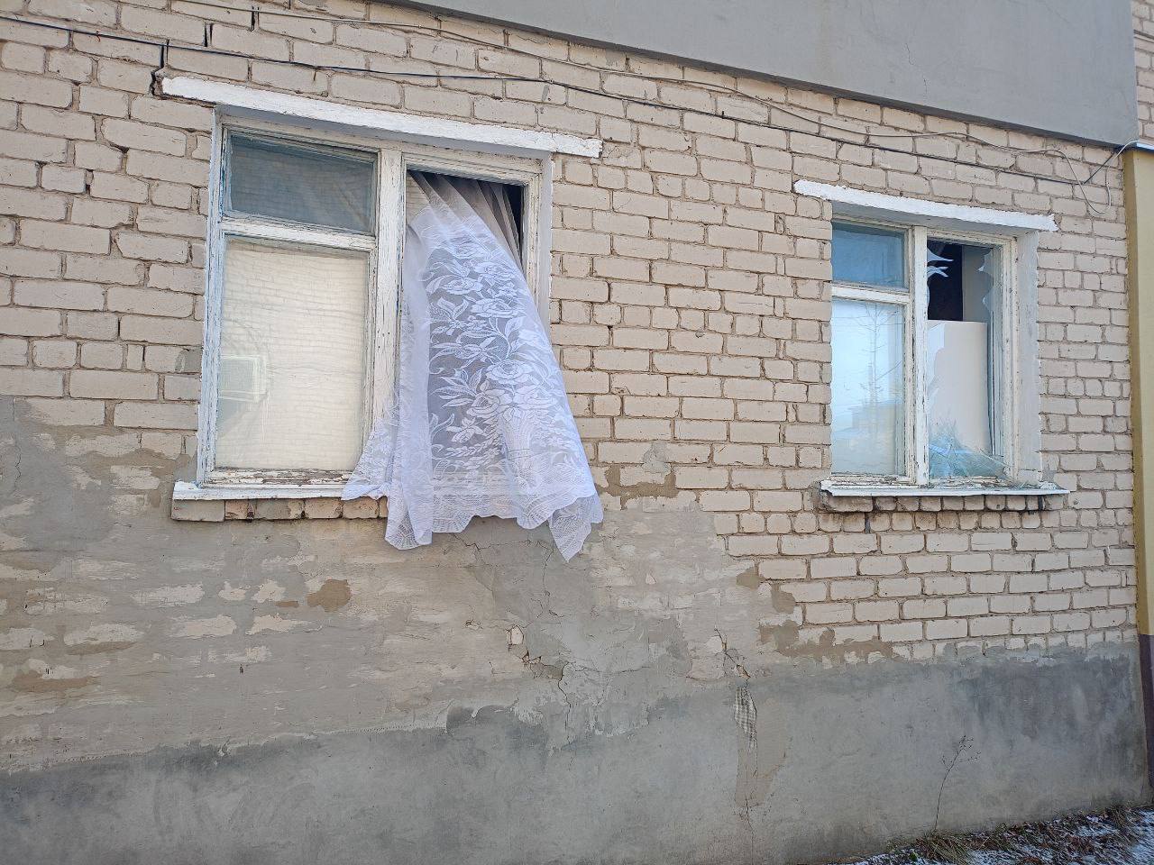 Повреждения в центре Куйбышево после ночной атаки БПЛА Повреждения в центре Куйбышево после ночной атаки БПЛА