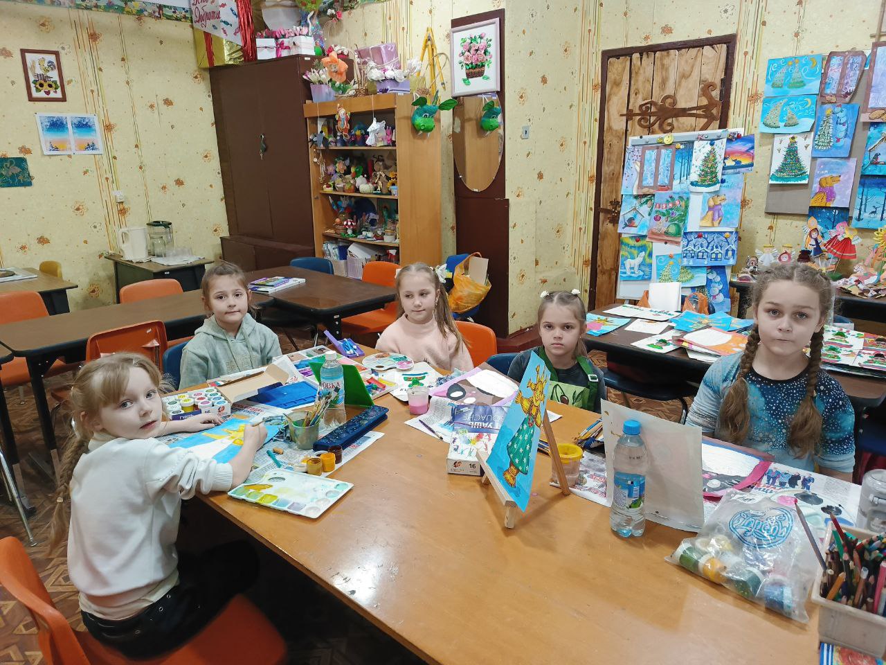 Урок безопасности. 18 февраля для воспитанников Центра внешкольного образования была проведена беседа «10 правил поведения в сети», приуроченный ко Всемирному дню безопасного интернета Урок безопасности. 18 февраля для воспитанников Центра внешкольного образования была проведена беседа «10 правил поведения в сети», приуроченный ко Всемирному дню безопасного интернета