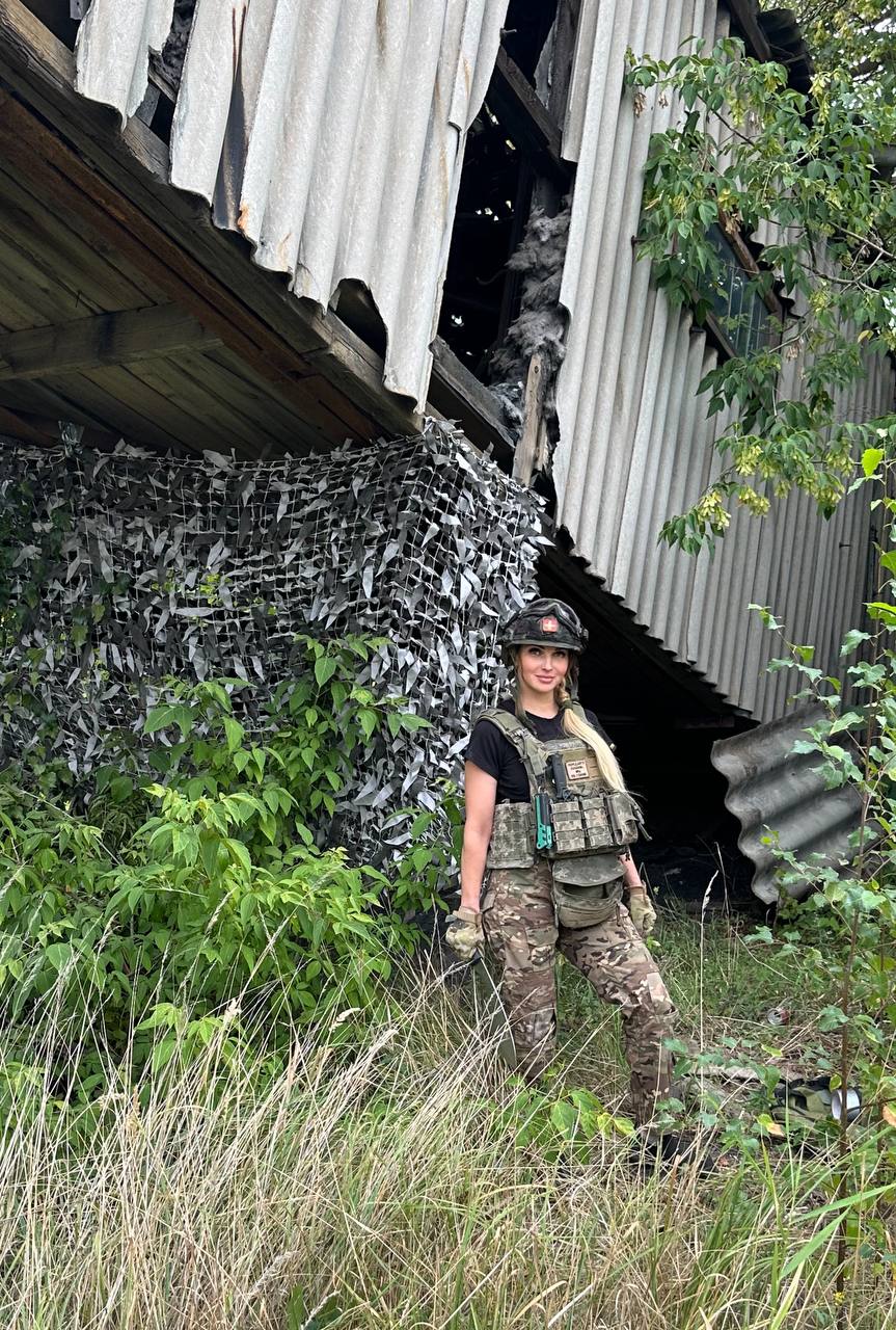 Русская красавица с позывным «Лотос»: «Я и на СВО остаюсь девочкой» Русская красавица с позывным «Лотос»: «Я и на СВО остаюсь девочкой»