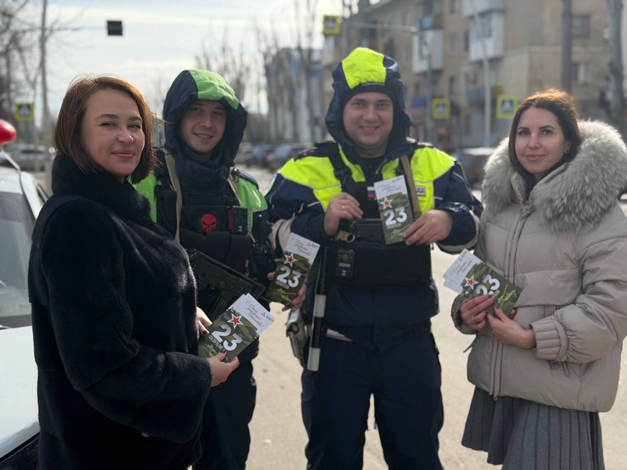 23 февраля — День защитника Отечества: акция «С теплом к защитникам» 23 февраля — День защитника Отечества: акция «С теплом к защитникам»