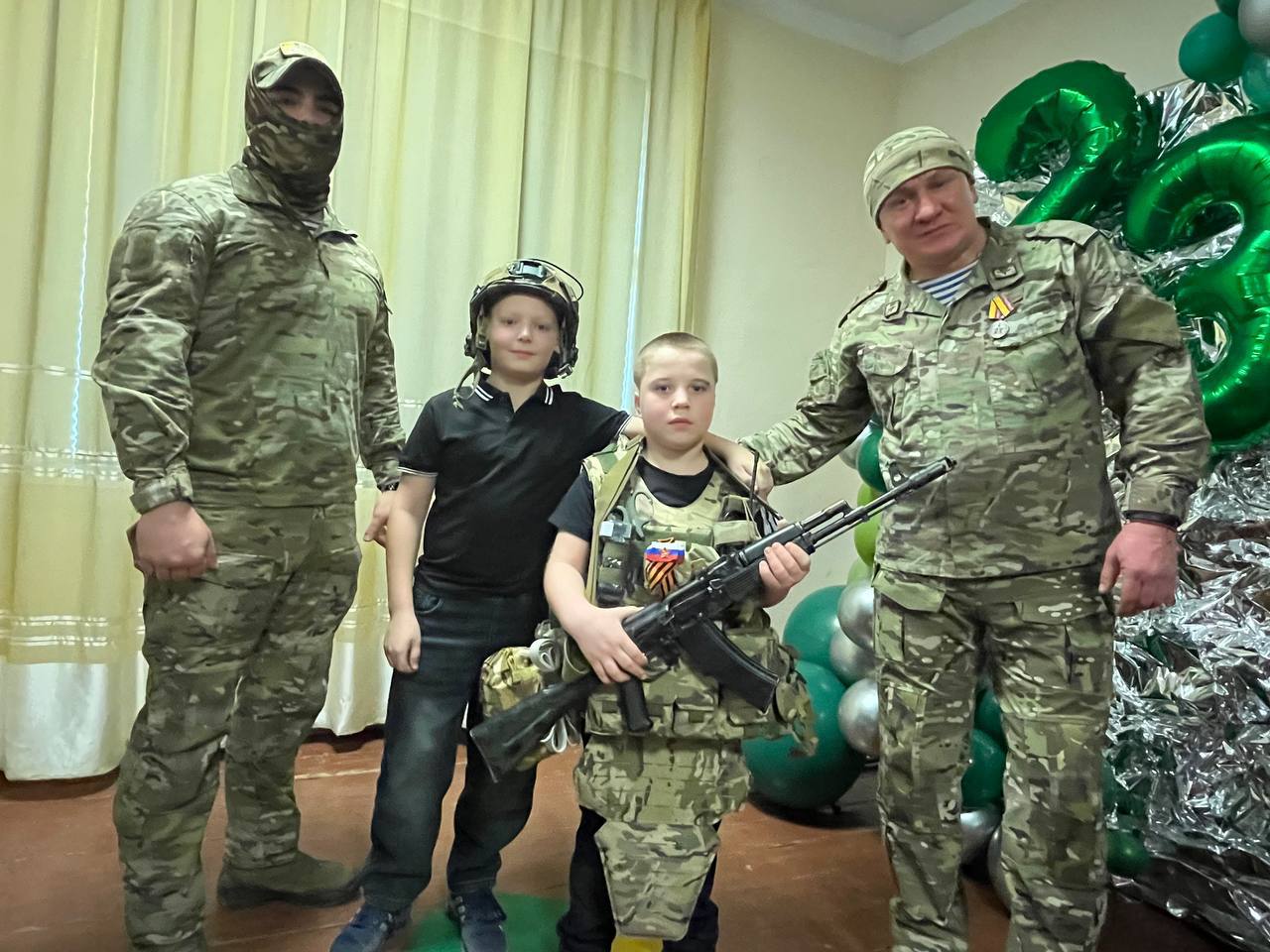 Праздничный концерт ко Дню защитника Отечества Праздничный концерт ко Дню защитника Отечества