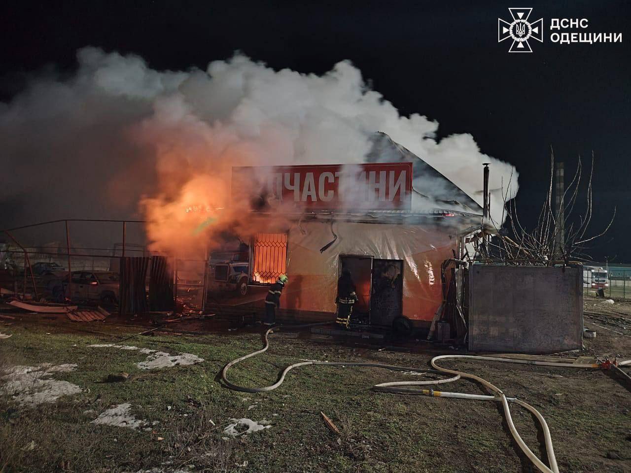 В течение суток ВКС России и ракетные войска продолжали наносить массированные и точечные удары по объектам инфраструктуры и военным целям на территории Украины В течение суток ВКС России и ракетные войска продолжали наносить массированные и точечные удары по объектам инфраструктуры и военным целям на территории Украины