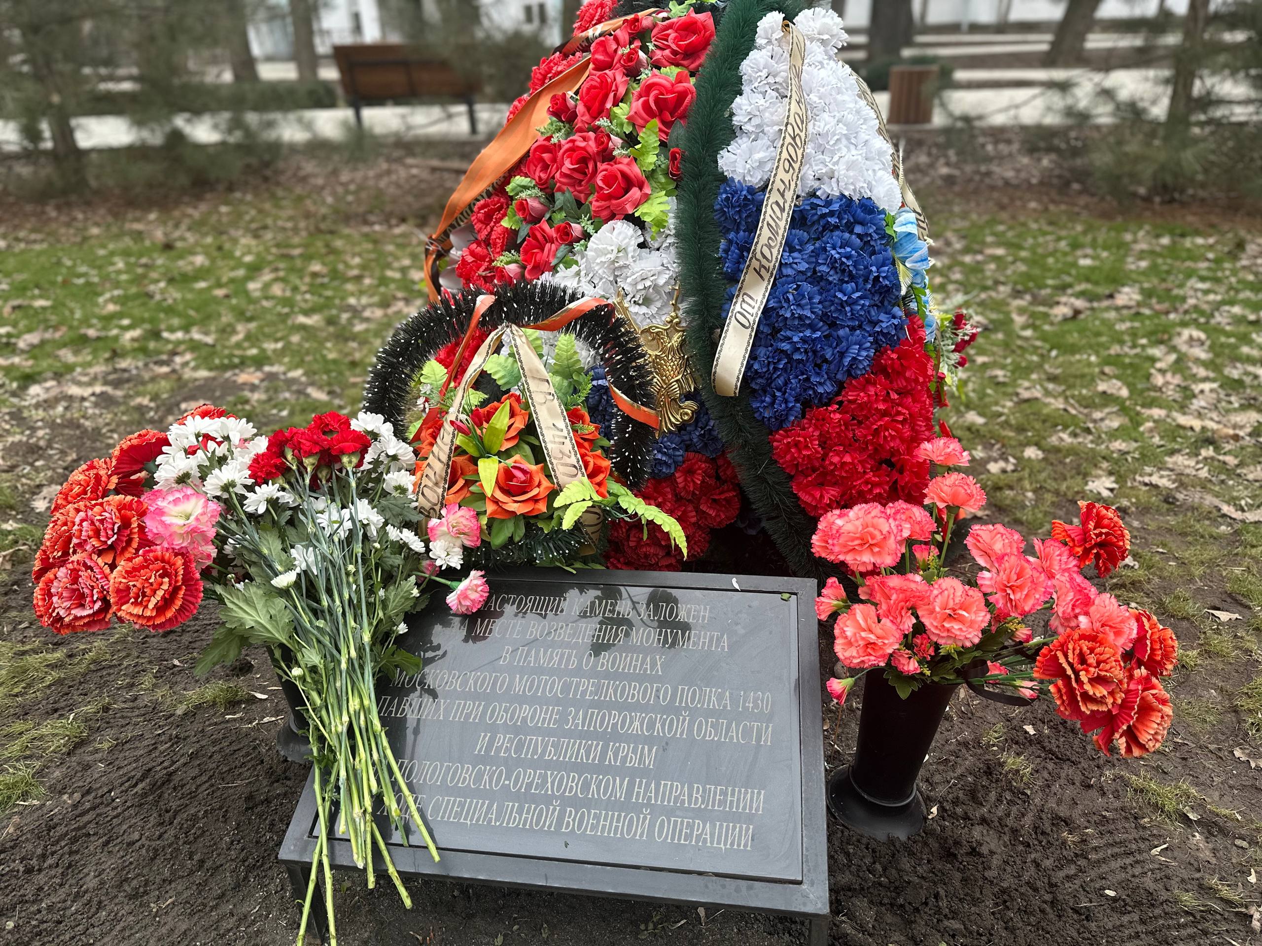 Дорогие друзья! Поздравляю с Днем защитника Отечества! Дорогие друзья! Поздравляю с Днем защитника Отечества!