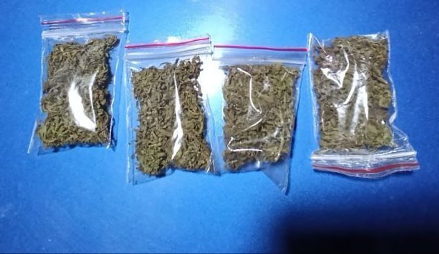 В Мелитополе полицейские пресекли незаконное хранение наркотических средств В Мелитополе полицейские пресекли незаконное хранение наркотических средств