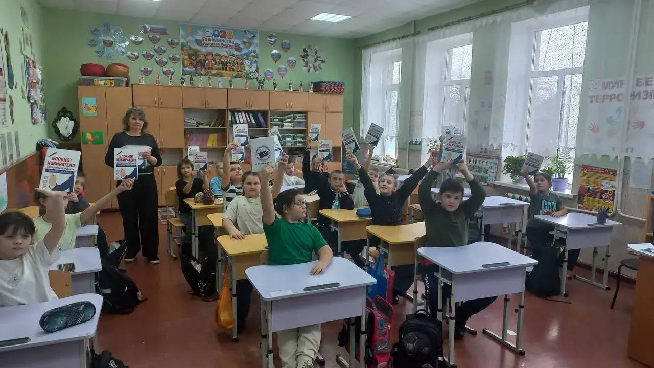 Дети получают первоначальные знания о выборах Дети получают первоначальные знания о выборах