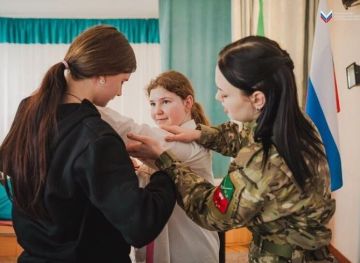 Для школьников Мелитополя провели «Уроки мужества, гражданской обороны и тактической медицины»