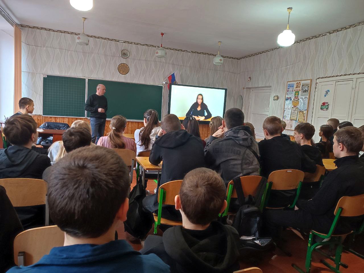 Специалист Администрации провел в Тимошевке занятия по безопасности для детей и подростков Специалист Администрации провел в Тимошевке занятия по безопасности для детей и подростков