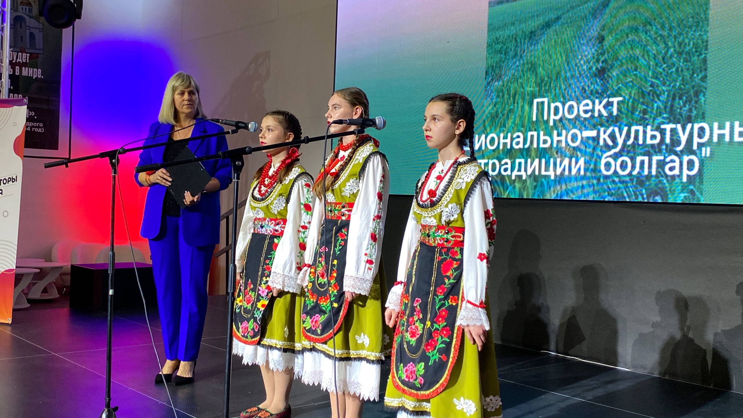 Особое место в рамках стратегической сессии «Навигаторы детства: сила в единстве» заняла вторая презентационная площадка — «Галерея национально-культурных традиций» Особое место в рамках стратегической сессии «Навигаторы детства: сила в единстве» заняла вторая презентационная площадка — «Галерея национально-культурных традиций»