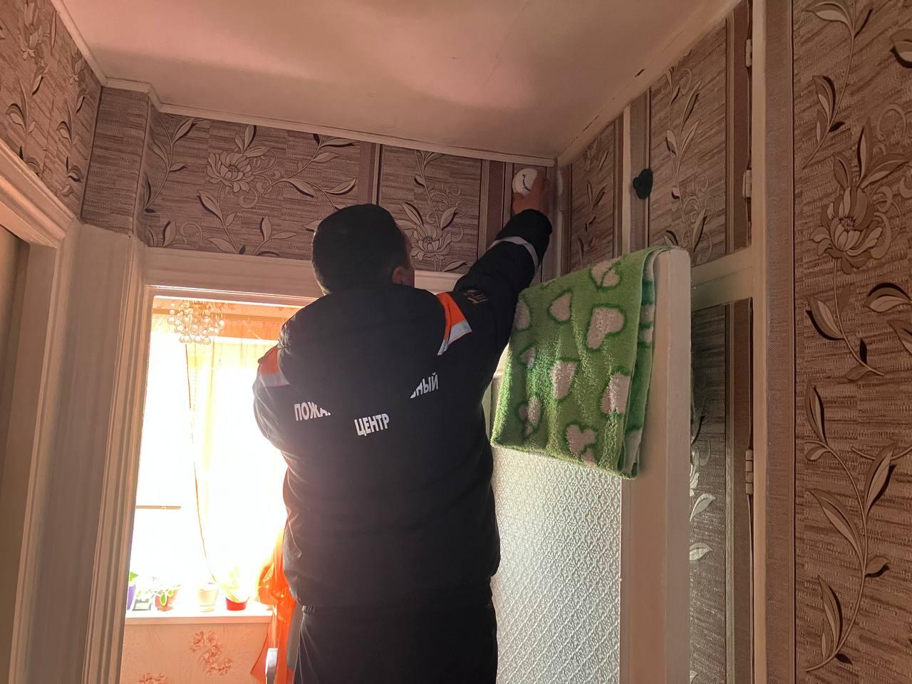 Благодаря пензенцам более 100 домовладений Пологовского МО оснащены пожарными извещателями Благодаря пензенцам более 100 домовладений Пологовского МО оснащены пожарными извещателями