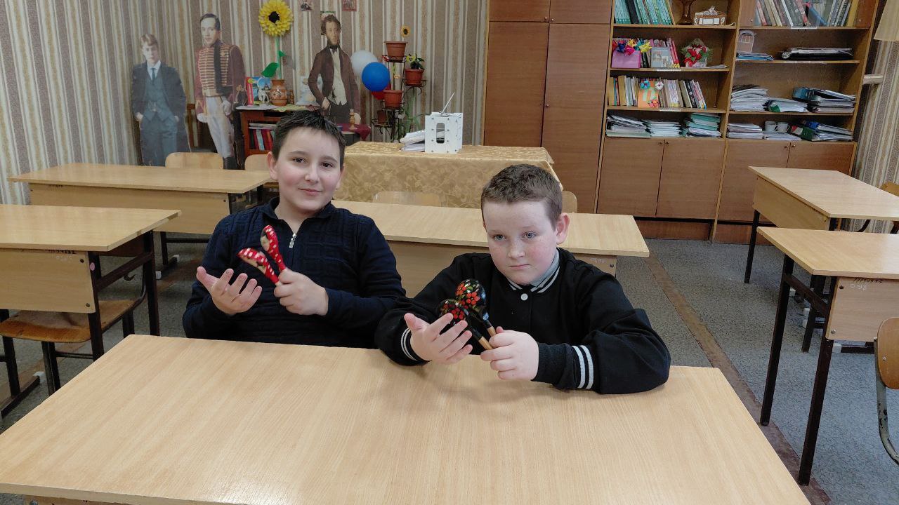 В рамках межрегиональной акции "Праздник деревянной ложки",организованной Томской областной детско-юношеской библиотекой совместно с Томским региональных отделением Общероссийской общественно-государственной организацией... В рамках межрегиональной акции "Праздник деревянной ложки",организованной Томской областной детско-юношеской библиотекой совместно с Томским региональных отделением Общероссийской общественно-государственной организацией...