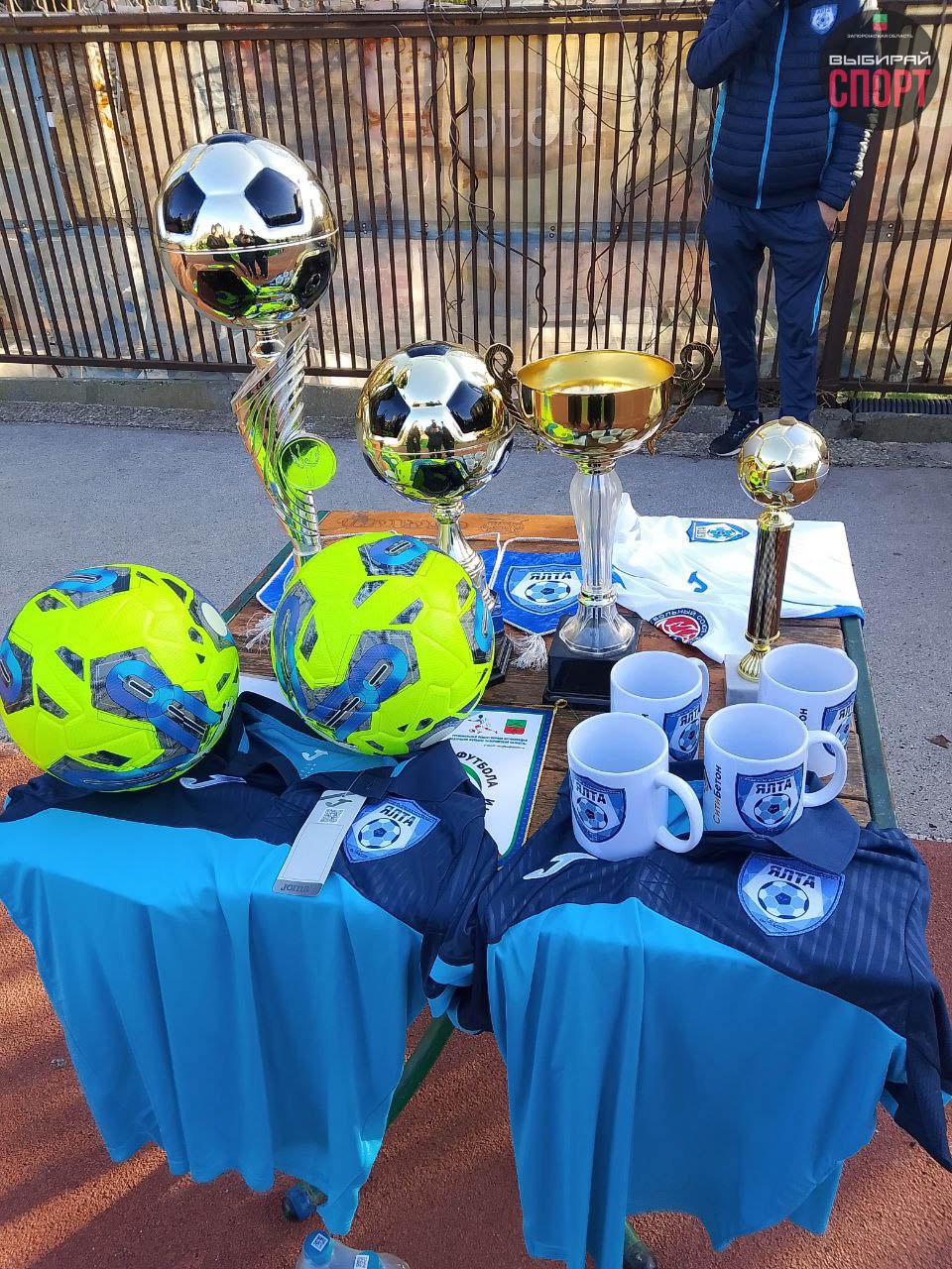 Запорожская область приняла участие в Республиканском турнире по футболу среди ветеранов 45+ Запорожская область приняла участие в Республиканском турнире по футболу среди ветеранов 45+