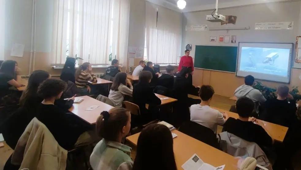 В школе «Скифия» Каменско-Днепровского МО прошло мероприятие для старшеклассников, посвящённое Дню молодого избирателя В школе «Скифия» Каменско-Днепровского МО прошло мероприятие для старшеклассников, посвящённое Дню молодого избирателя