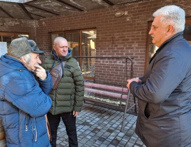 В пункт временного размещения эвакуированных доставлена очередная партия гуманитарной помощи