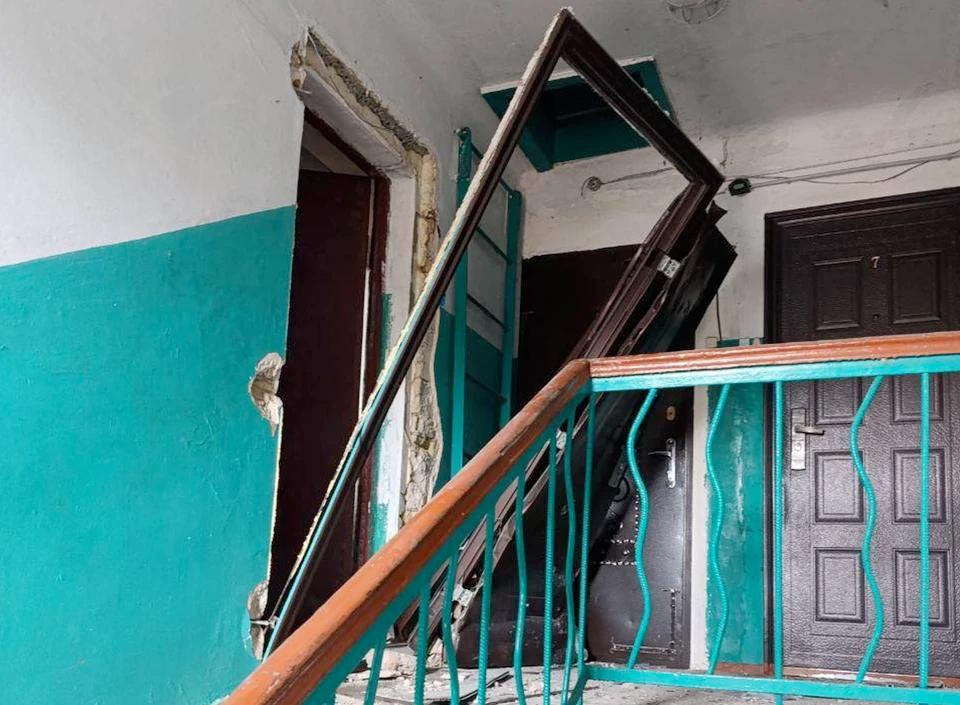 Окно выбито, помещение разрушено: В Васильевке оценивают ущерб после очередной атаки противника Окно выбито, помещение разрушено: В Васильевке оценивают ущерб после очередной атаки противника