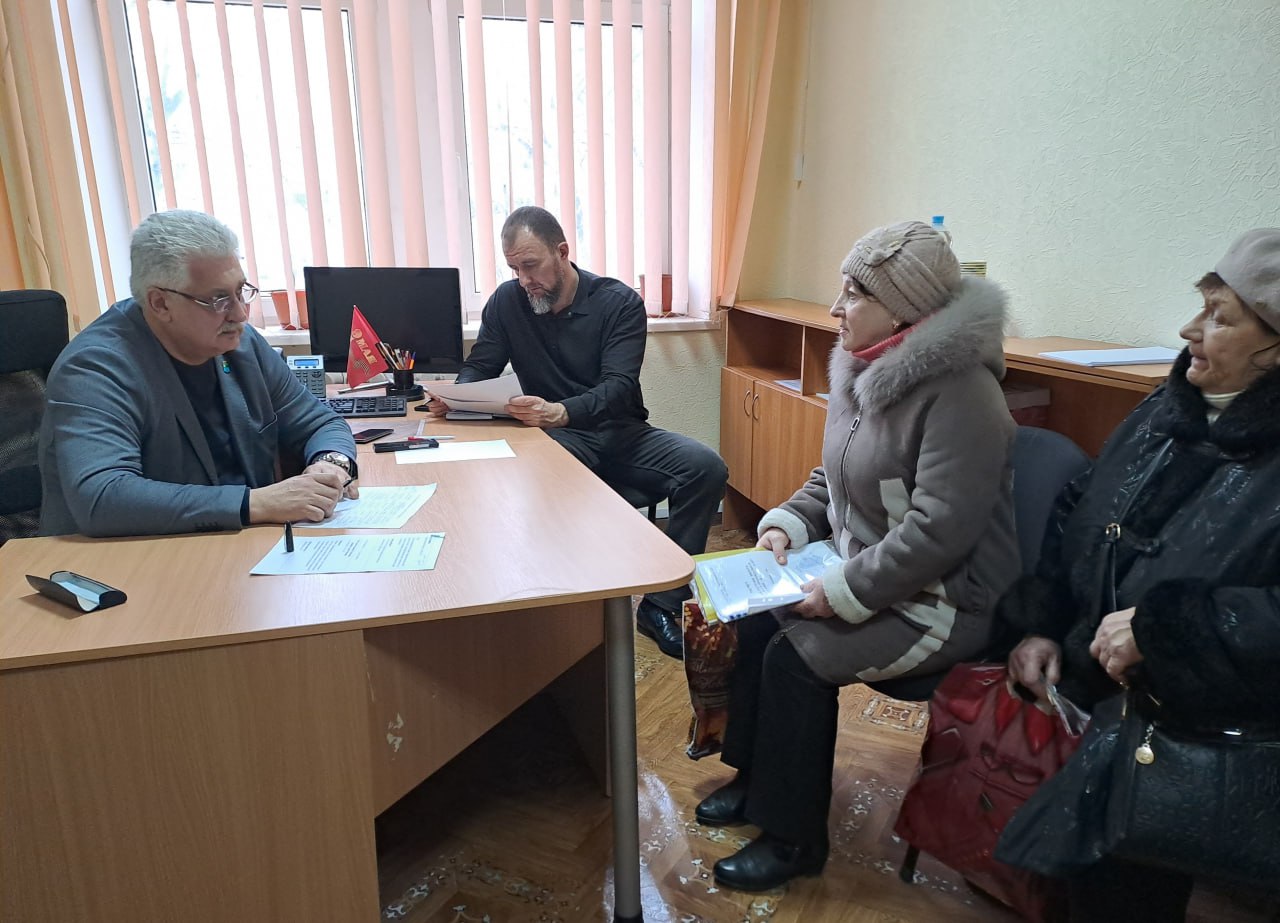 Глава Бердянска Андрей Ковганко провел очередной личный прием граждан Глава Бердянска Андрей Ковганко провел очередной личный прием граждан