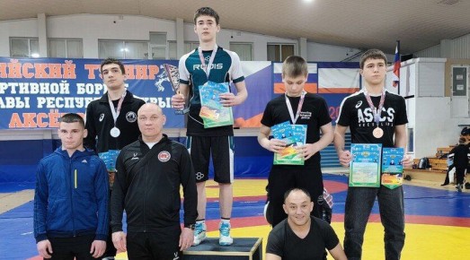 Токмакский баянист стал лауреатом Международного конкурса