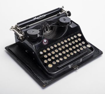 СЛОВО ИМЕЕТ СИЛУ: ДЕНЬ ПИСАТЕЛЯ И НОВЫЙ КОНКУРС!