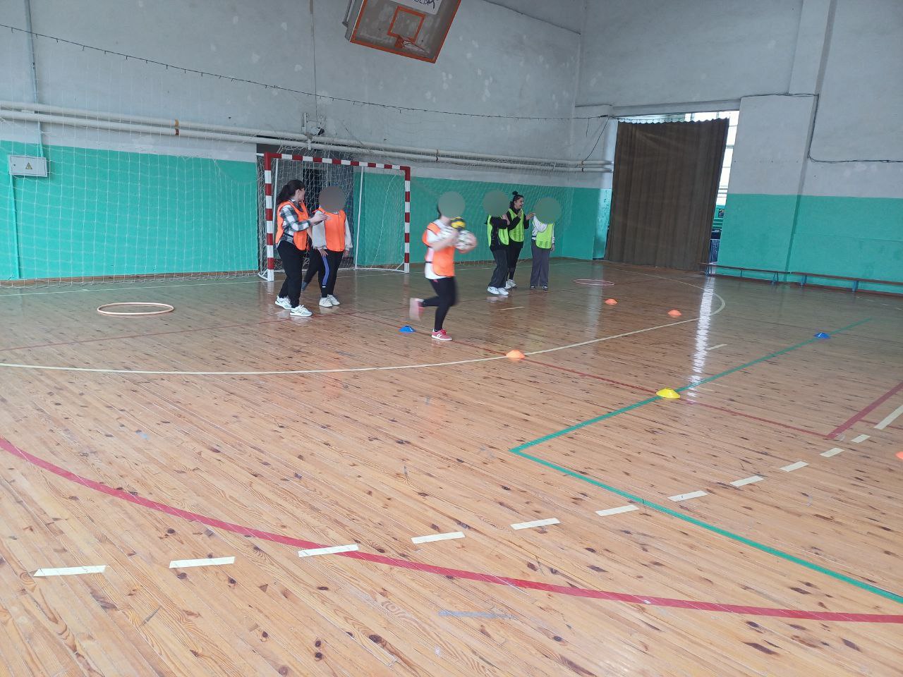 Эстафеты к 8 Марта в нашем Спортивном центре! Эстафеты к 8 Марта в нашем Спортивном центре!