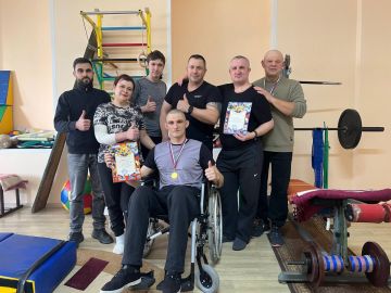 Вадим Орманжи – пара-пауэрлифтер спортивно-оздоровительной группы МКУ ДО СШ «КОЛОС» - занял первое почётное место на Открытом турнире Акимовского муниципального округа Запорожской области по классическому жиму штанги лёжа...