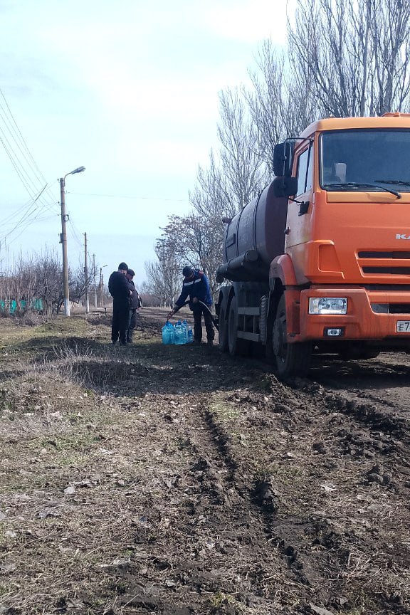 В селе Тракторное силами ГУП «Вода Запорожья» осуществлен подвоз воды для нужд населения
