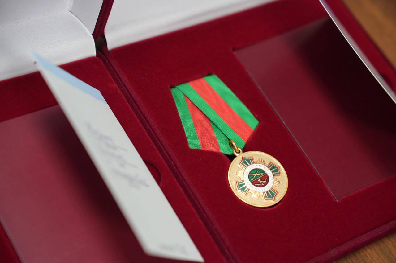 Евгений Балицкий: Накануне прекрасного весеннего праздника 8 Марта встретился с женщинами, которые возглавляют министерства нашего региона, — министром культуры Светланой Геннадьевной Назиной и исполняющей обязанности... Евгений Балицкий: Накануне прекрасного весеннего праздника 8 Марта встретился с женщинами, которые возглавляют министерства нашего региона, — министром культуры Светланой Геннадьевной Назиной и исполняющей обязанности...