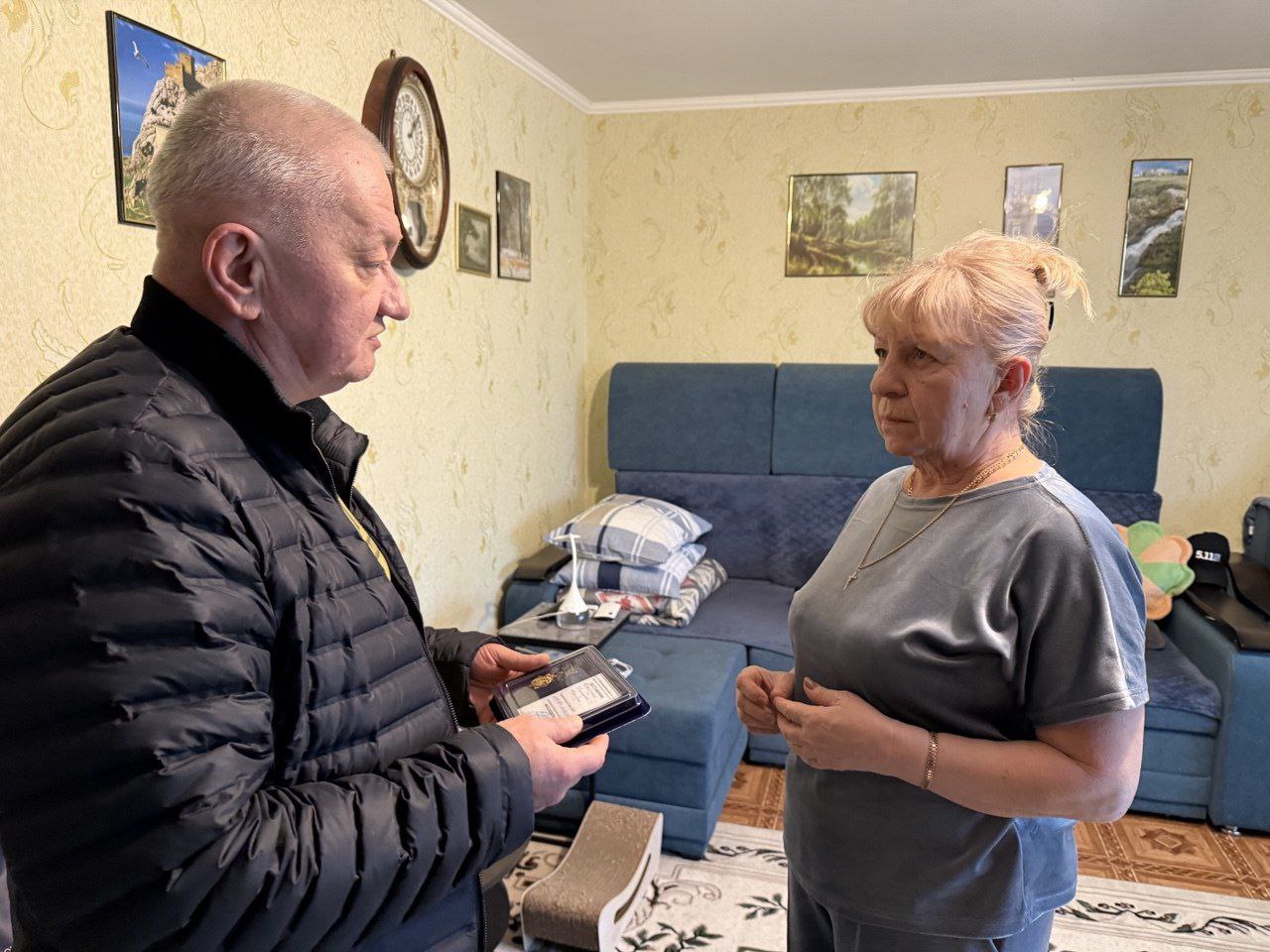 В прекрасный весенний праздник - Международный женский день - по поручению главы политической партии ЛДПР Леонида Эдуардовича Слуцкого посетил маму героя Специальной военной операции, жительницу Приморска Светлану Юрьевну...