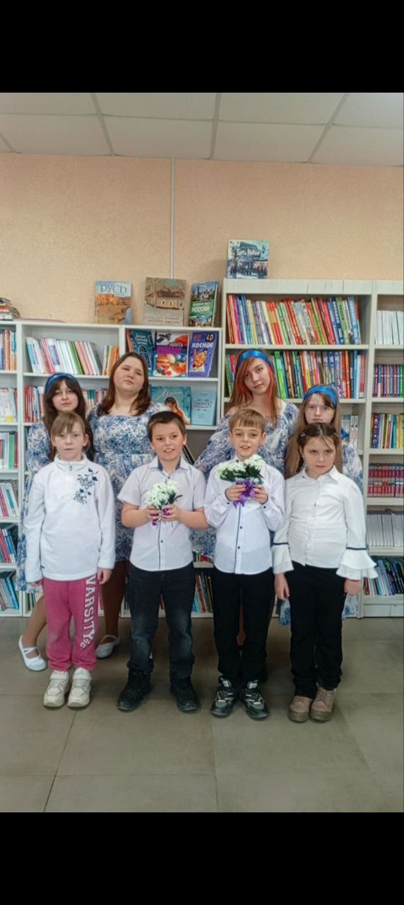 Степановская Первая библиотека совместно с Степановским Первым СДК поздравили всех девочек, девушек и женщин с Днем весны 8 Марта Степановская Первая библиотека совместно с Степановским Первым СДК поздравили всех девочек, девушек и женщин с Днем весны 8 Марта