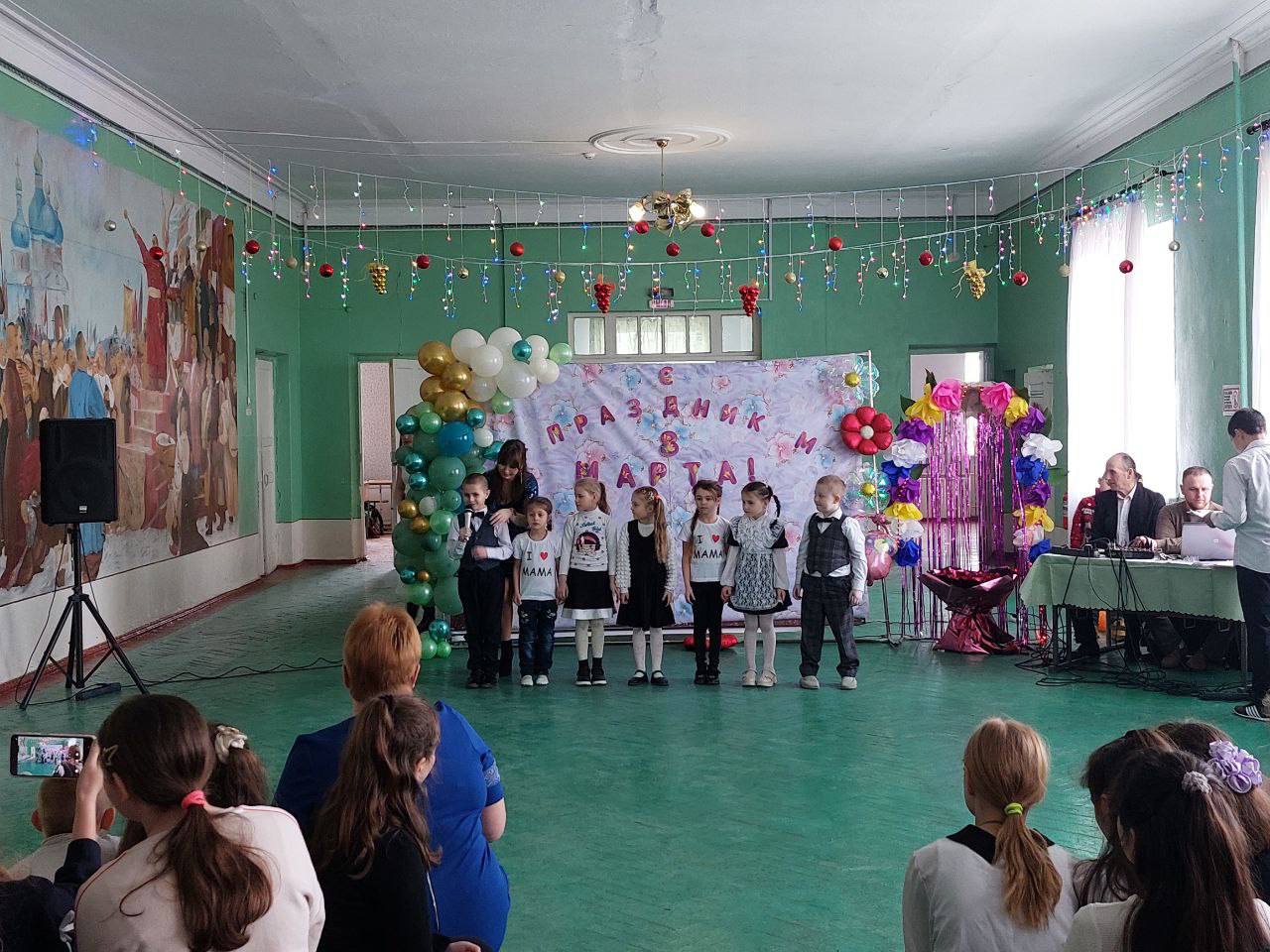 В ГБУ ОО ЗО «Переможненская СОШ №34» прошло праздничное мероприятие «Женский праздник- значит весна» и после него хочется сказать спасибо прекрасной половине человечества за доброту, терпение и любовь, которые согревают нас... В ГБУ ОО ЗО «Переможненская СОШ №34» прошло праздничное мероприятие «Женский праздник- значит весна» и после него хочется сказать спасибо прекрасной половине человечества за доброту, терпение и любовь, которые согревают нас...