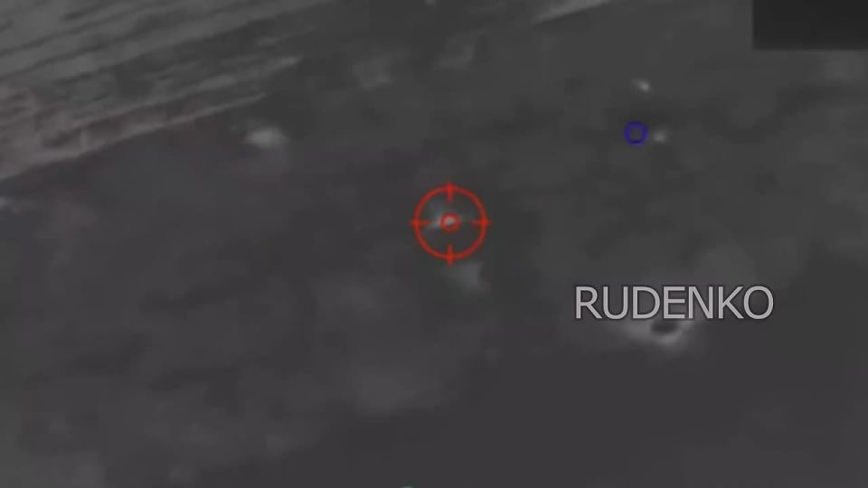 Операторы ударных БПЛА войск беспилотных систем ГрВ «Восток» уничтожили узел снабжения украинских боевиков в лесополосах Запорожской области