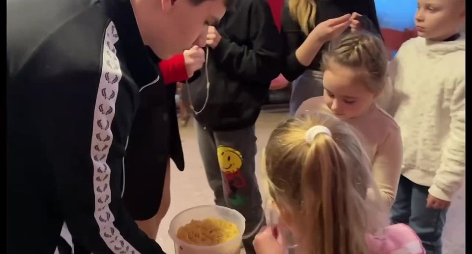 Атманайский СДК продолжает марафон поздравлений в Международный женский день!