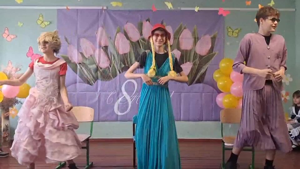 6 марта в ГБУ ОО ЗО "Розовская СОШ №29" царила по-настоящему весенняя атмосфера! Мы с радостью провели праздничный концерт, посвящённый Международному женскому дню 8 Марта