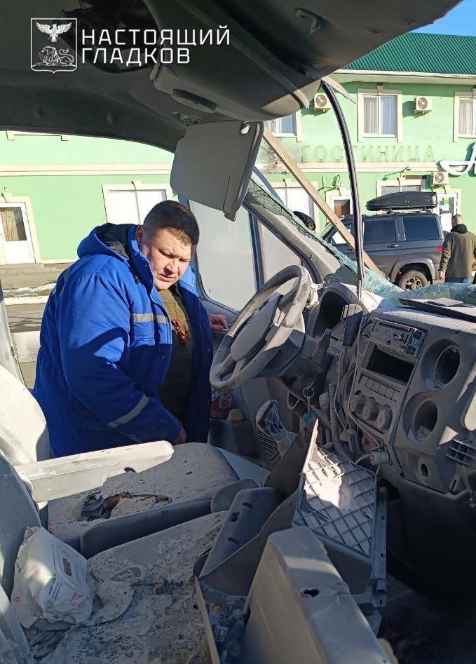 Дрон ВСУ атаковал автомобиль скорой медицинской помощи, сообщил губернатор Белгородской области Вячеслав Гладков:
