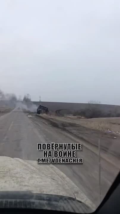 Кадры со стороны врага.. Подбитые украинский БТР-3Е и танк Т-64БВ ВСУ в Запорожской области