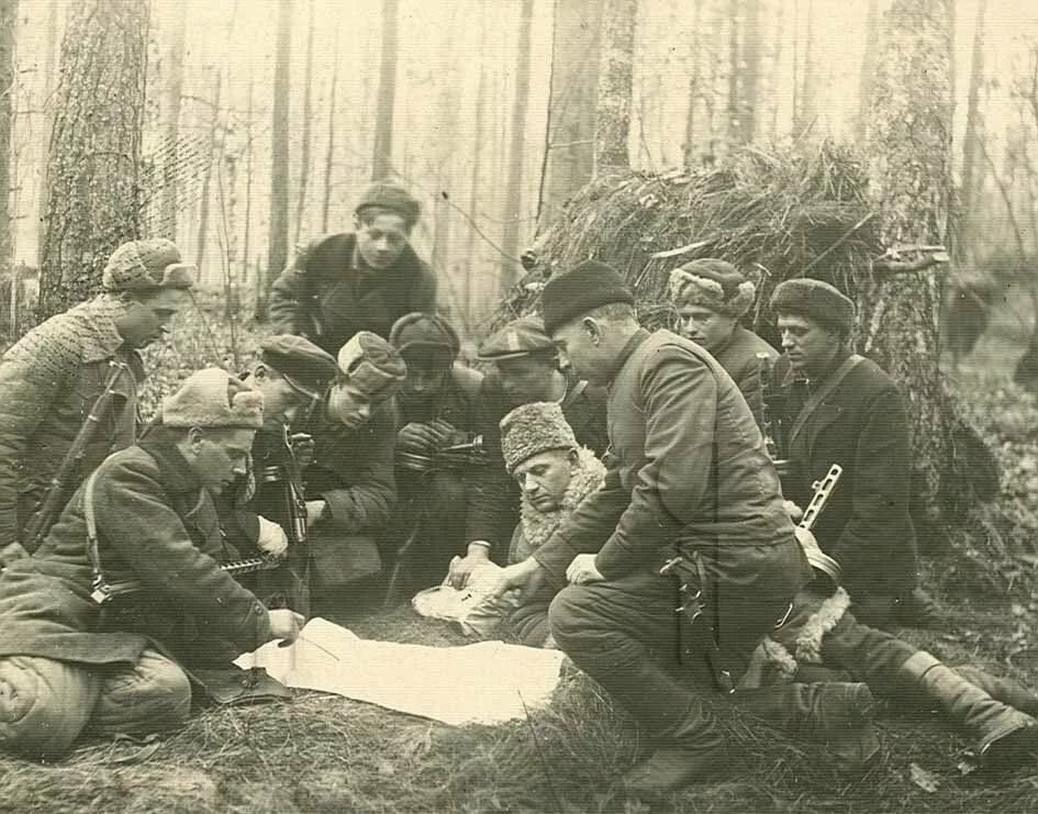 ��� ���� �������.... 11 ����� 1942 ���� ������ �� 249 �������� �������� ������������ ��������� �� �������-���������� �������� � ���� �������