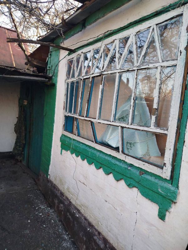 В результате обстрела Камыш-Зари повреждено 6 частных домов